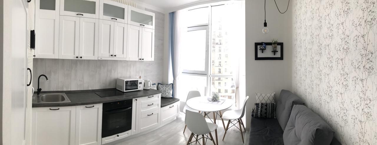 Bright Apartment In Arkadia Одесса Экстерьер фото